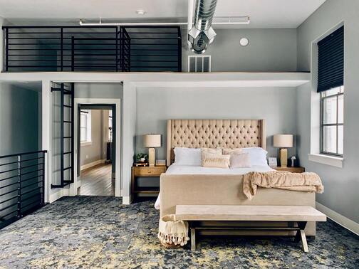 chambre moderne avec lit double