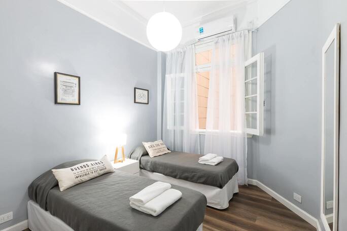 deux lit séparés chambre lumineuse